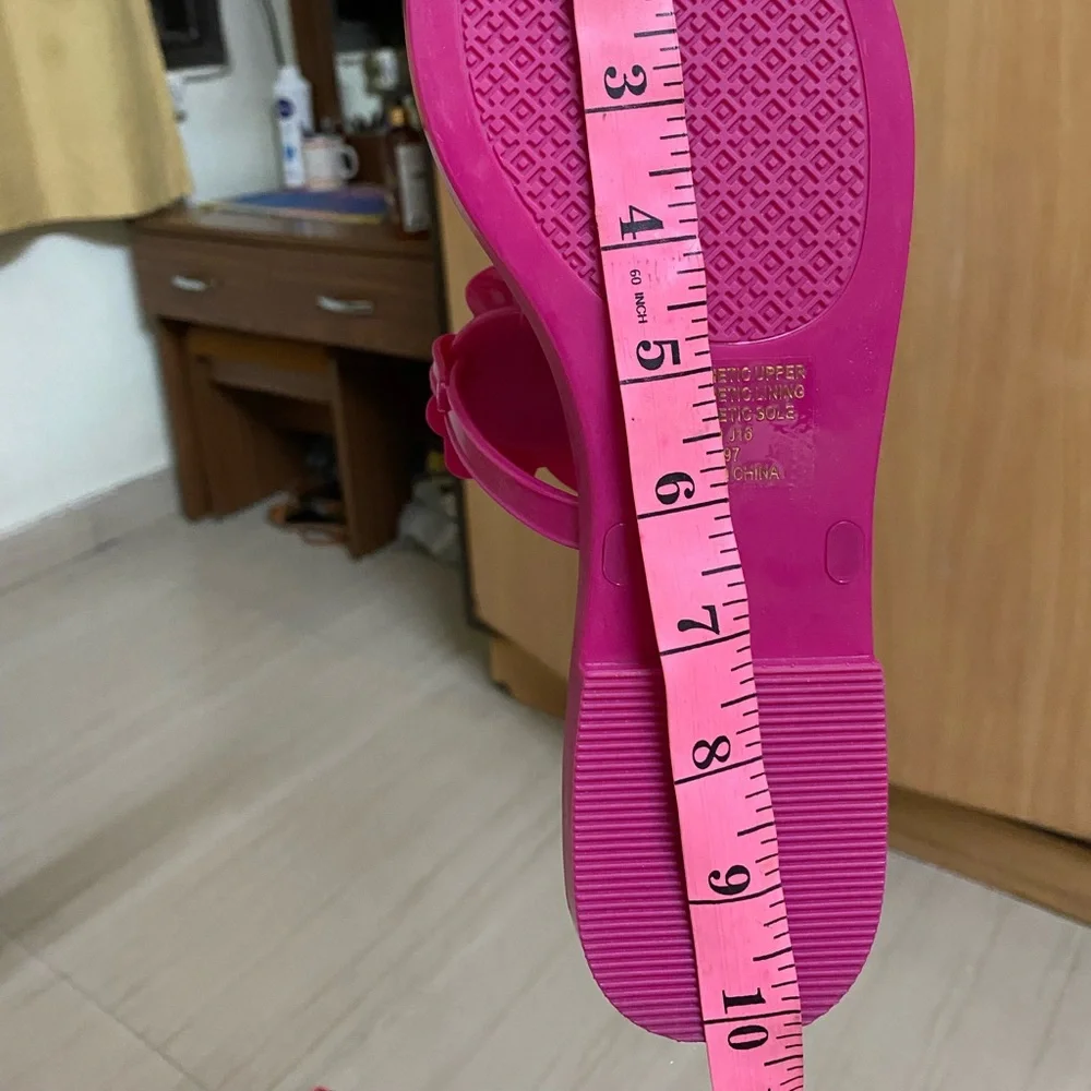 Tory Burch flip flop flats - Picture 9 of 9